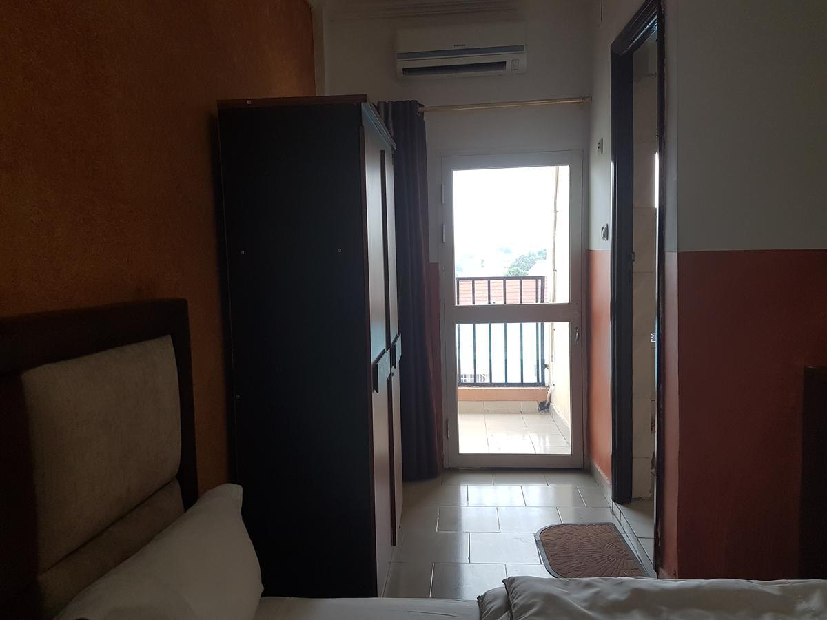 Novo Hotel Браззавиль Экстерьер фото